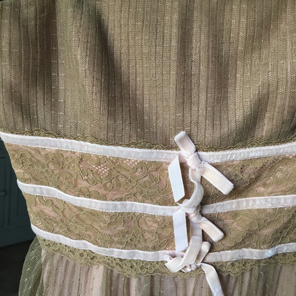 Betsy Johnson Dress - Picture 9 of 10
